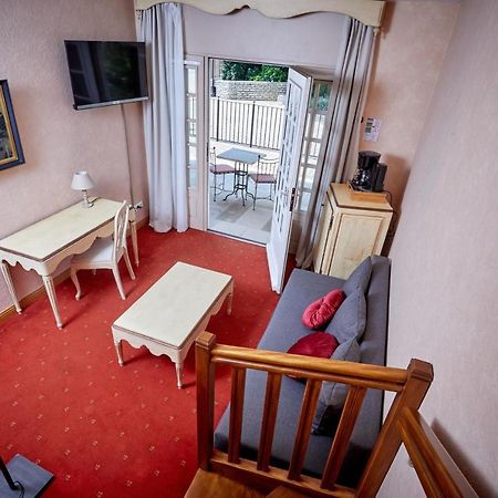 Residence Hoteliere Du Domaine Chablis Exteriör bild